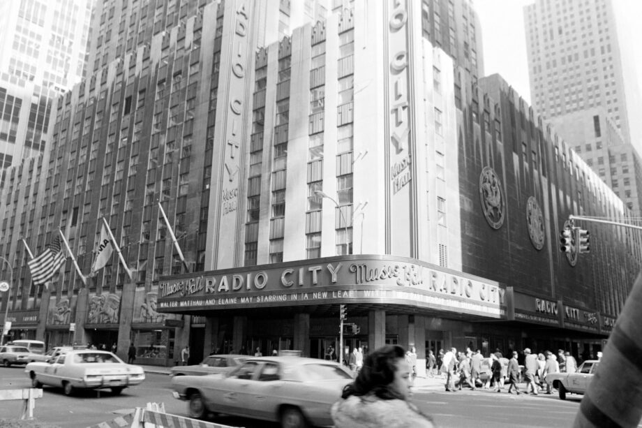 galerie-ahlers-albert-schoepflin-new-york-chelsea-hotel-radio-city-hall-2020