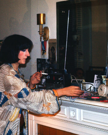 Albert "Scopin" Schöpflin – Woman and treasures at the Fireplace