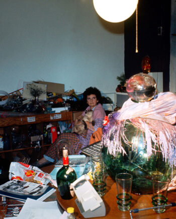 Albert "Scopin" Schöpflin – Stella Waitzkin, Beerdigungs-Künstlerin in ihrem Apartment im Chelsea Hotel