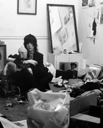 Albert "Scopin" Schöpflin – Patti Smith with a stuffed animal